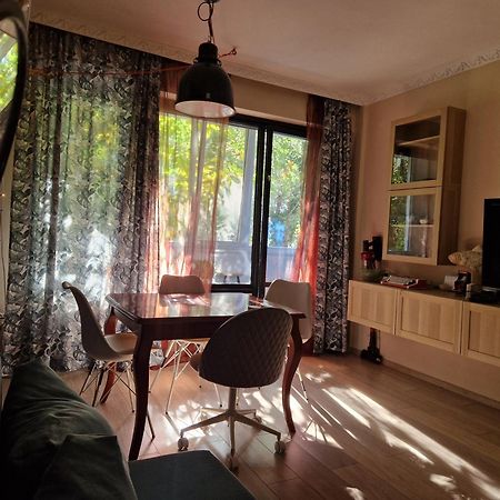 Homey Art Apartment Next To Drujba Lake Metro Stations And Bul.Tsarigradsko Shose Sofia Eksteriør bilde